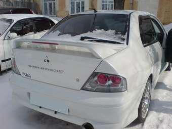 2002 Mitsubishi Lancer Evolution Pictures