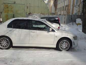 2002 Mitsubishi Lancer Evolution Pictures