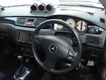 2002 Mitsubishi Lancer Evolution Pictures