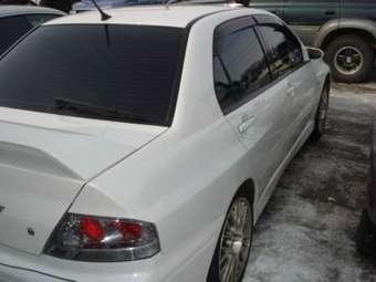 2002 Mitsubishi Lancer Evolution Pictures