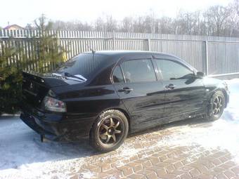 2002 Mitsubishi Lancer Evolution Pictures