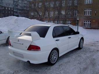 2002 Mitsubishi Lancer Evolution Pictures