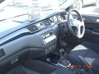 2002 Mitsubishi Lancer Evolution Photos