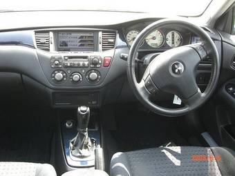 2002 Mitsubishi Lancer Evolution Photos