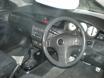 2002 Mitsubishi Lancer Evolution Pictures