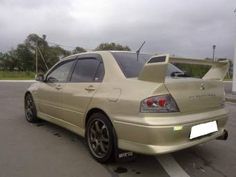 2002 Mitsubishi Lancer Evolution Pictures