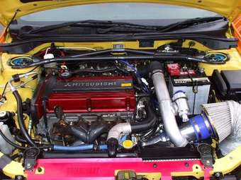 2003 Mitsubishi Lancer Evolution Pictures