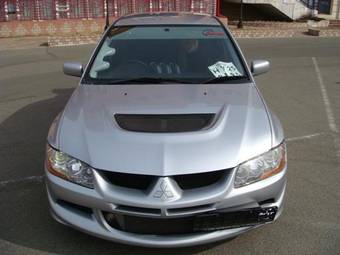 2003 Mitsubishi Lancer Evolution Pictures