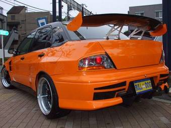 2003 Mitsubishi Lancer Evolution Pictures