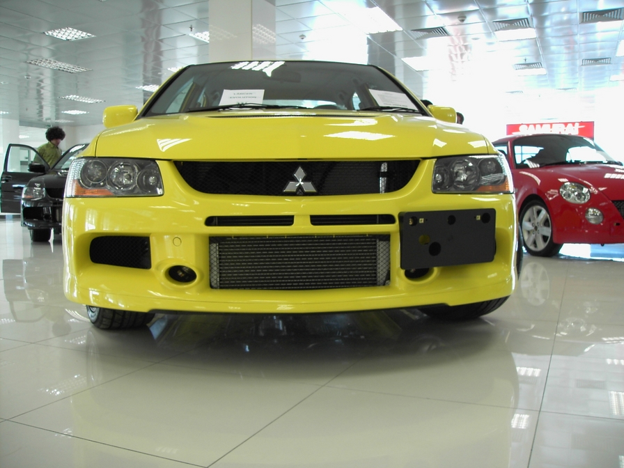 2005 Mitsubishi Lancer Evolution Photos