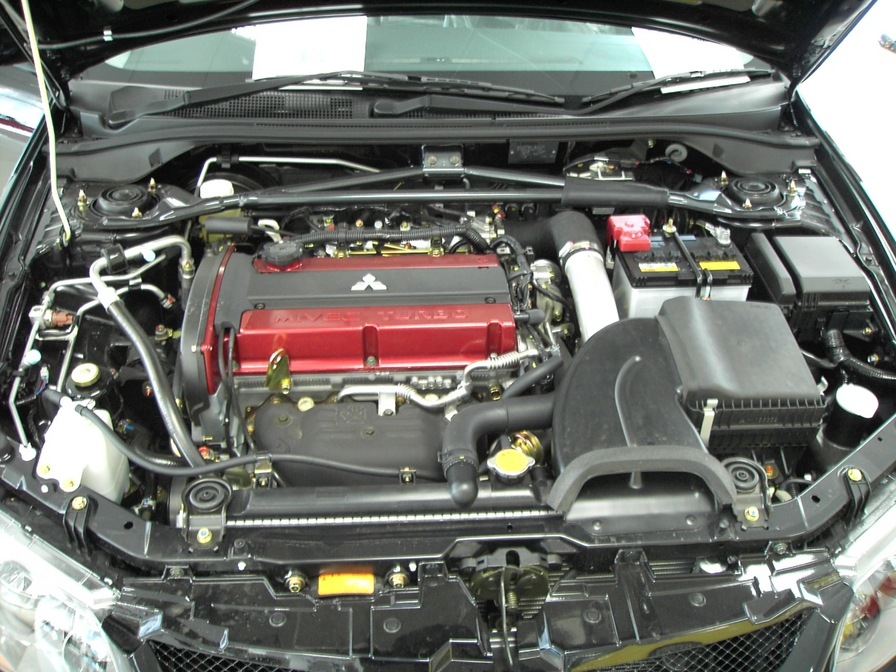 2005 Mitsubishi Lancer Evolution Photos