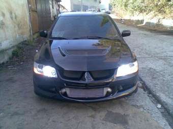 2005 Mitsubishi Lancer Evolution Photos