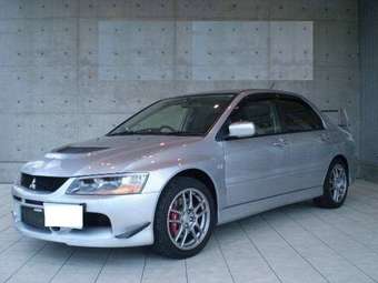 2005 Mitsubishi Lancer Evolution Pics