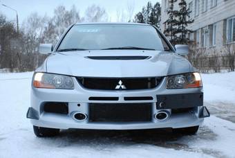 2005 Mitsubishi Lancer Evolution Pictures