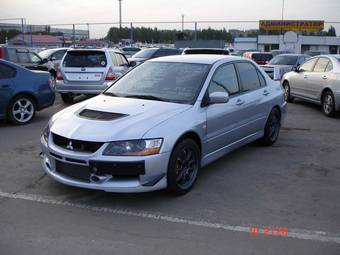 2005 Mitsubishi Lancer Evolution Photos