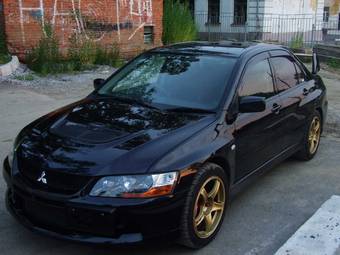 2005 Mitsubishi Lancer Evolution Photos