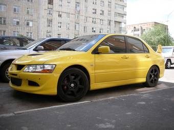 2005 Mitsubishi Lancer Evolution Photos