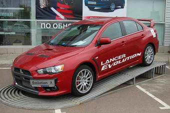 2008 Mitsubishi Lancer Evolution Photos