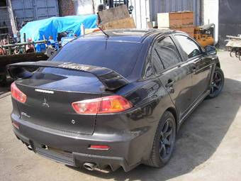 2009 Mitsubishi Lancer Evolution Pictures