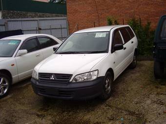 2002 Mitsubishi Lancer Wagon Photos