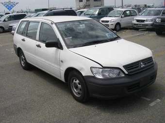 2003 Mitsubishi Lancer Wagon Pictures