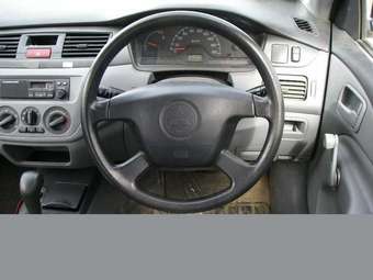 2003 Mitsubishi Lancer Wagon Pictures