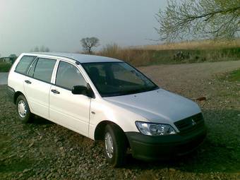 2003 Mitsubishi Lancer Wagon Photos