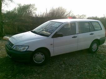 2003 Mitsubishi Lancer Wagon Photos