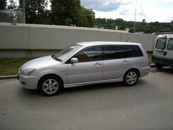 2003 Mitsubishi Lancer Wagon Photos