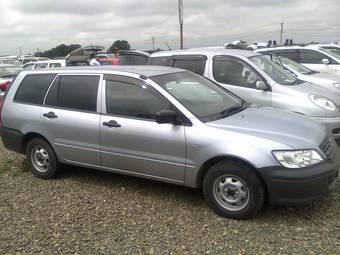 2003 Mitsubishi Lancer Wagon Photos