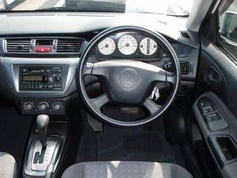 2004 Mitsubishi Lancer Wagon Photos