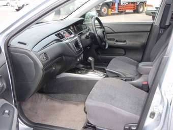 2004 Mitsubishi Lancer Wagon Pictures