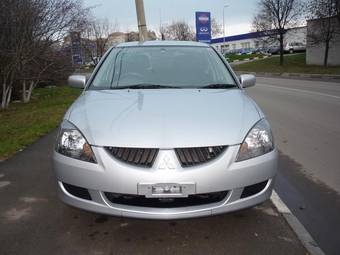 2004 Mitsubishi Lancer Wagon Pictures