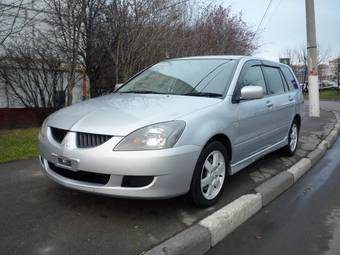 2004 Mitsubishi Lancer Wagon Pictures