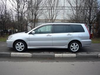 2004 Mitsubishi Lancer Wagon Photos