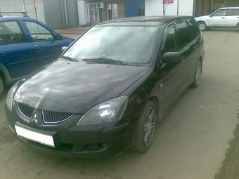 2004 Mitsubishi Lancer Wagon Photos