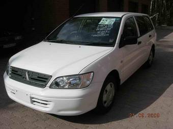 2004 Mitsubishi Lancer Wagon Photos