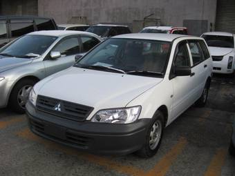 2005 Mitsubishi Lancer Wagon Photos