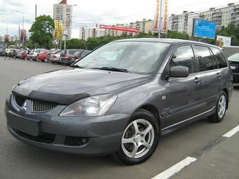 2005 Mitsubishi Lancer Wagon Pictures