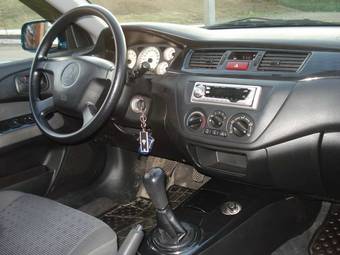 2005 Mitsubishi Lancer Wagon Wallpapers