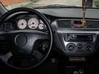 2005 Mitsubishi Lancer Wagon Photos