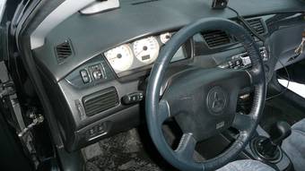 2005 Mitsubishi Lancer Wagon Pictures