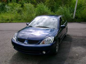 2005 Mitsubishi Lancer Wagon Pictures