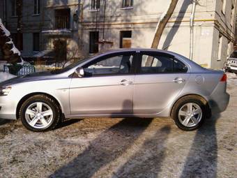 2008 Mitsubishi Lancer X Photos