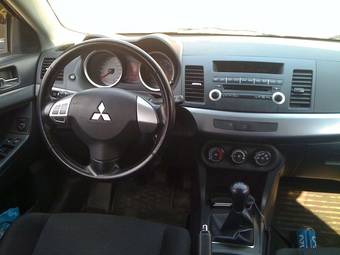 2008 Mitsubishi Lancer X Pictures