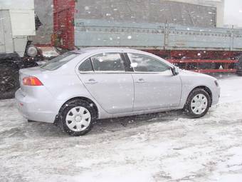 2009 Mitsubishi Lancer X Images