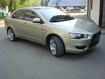 2009 Mitsubishi Lancer X Photos