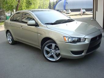 2009 Mitsubishi Lancer X Photos