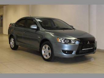 2009 Mitsubishi Lancer X Photos