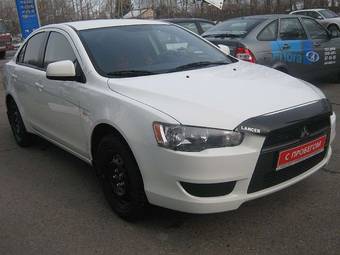 2010 Mitsubishi Lancer X Photos